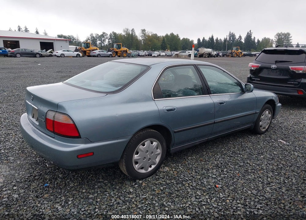 1996 HONDA ACCORD LX/EX VIN: 1HGCD5630TA152988