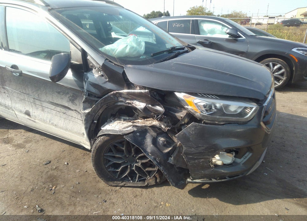 2017 FORD ESCAPE SE VIN: 1FMCU9GD1HUC24070