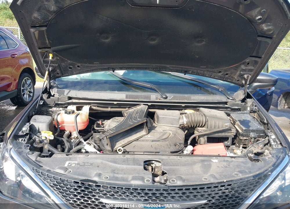 2018 CHRYSLER PACIFICA TOURING VIN: 2C4RC1DG4JR177749