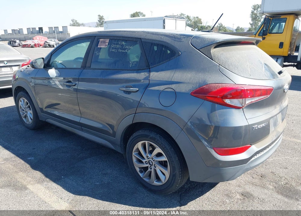 2017 HYUNDAI TUCSON SE VIN: KM8J23A45HU461566