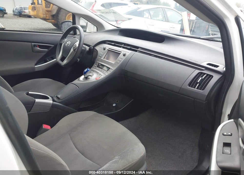 2013 TOYOTA PRIUS TWO VIN: JTDKN3DU6D0354233
