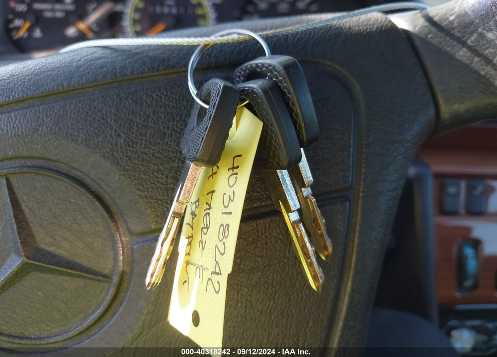 1994 MERCEDES-BENZ E 320 VIN: WDBEA32E3RC061771