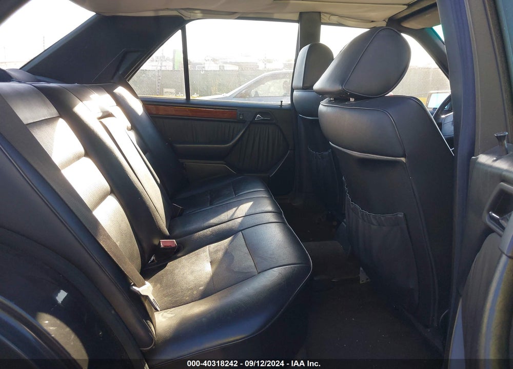 1994 MERCEDES-BENZ E 320 VIN: WDBEA32E3RC061771