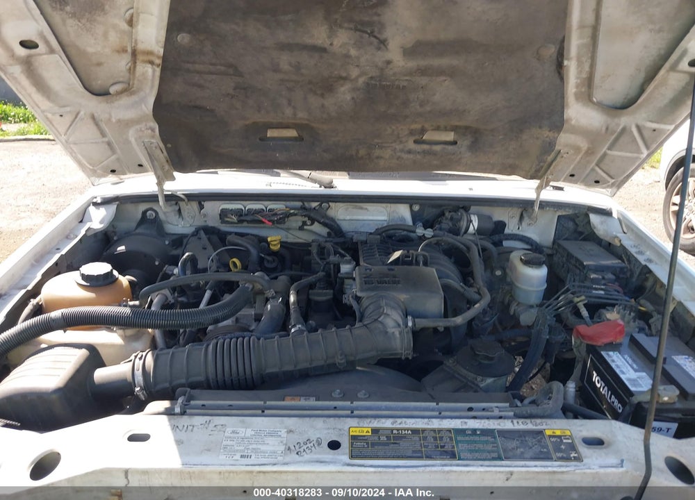 2010 FORD RANGER XL/XLT VIN: 1FTKR1AD1APA01883