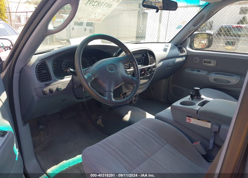 2001 TOYOTA TUNDRA SR5 V8 VIN: 5TBBT44191S216348