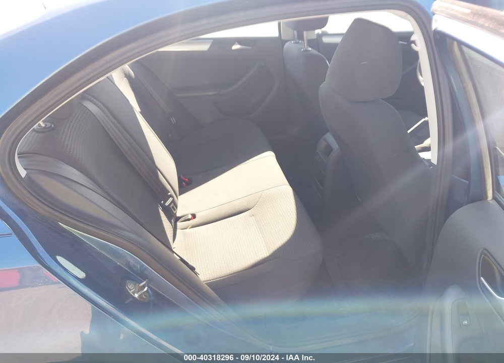 2015 VOLKSWAGEN JETTA VIN: 3VWD17AJ9FM320192
