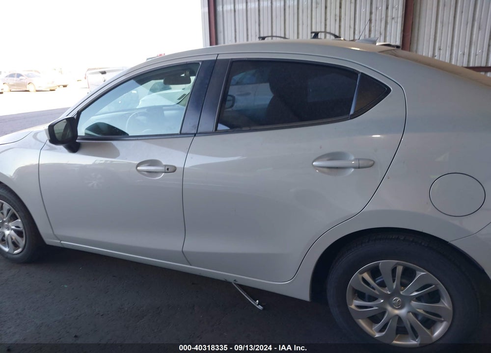 2019 TOYOTA YARIS L VIN: 3MYDLBYV5KY526820