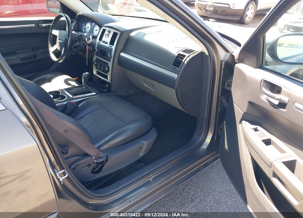 2010 CHRYSLER 300 TOURING/SIGNATURE SERIES/EXECUTIVE SERIES VIN: 2C3CA5CV7AH254143