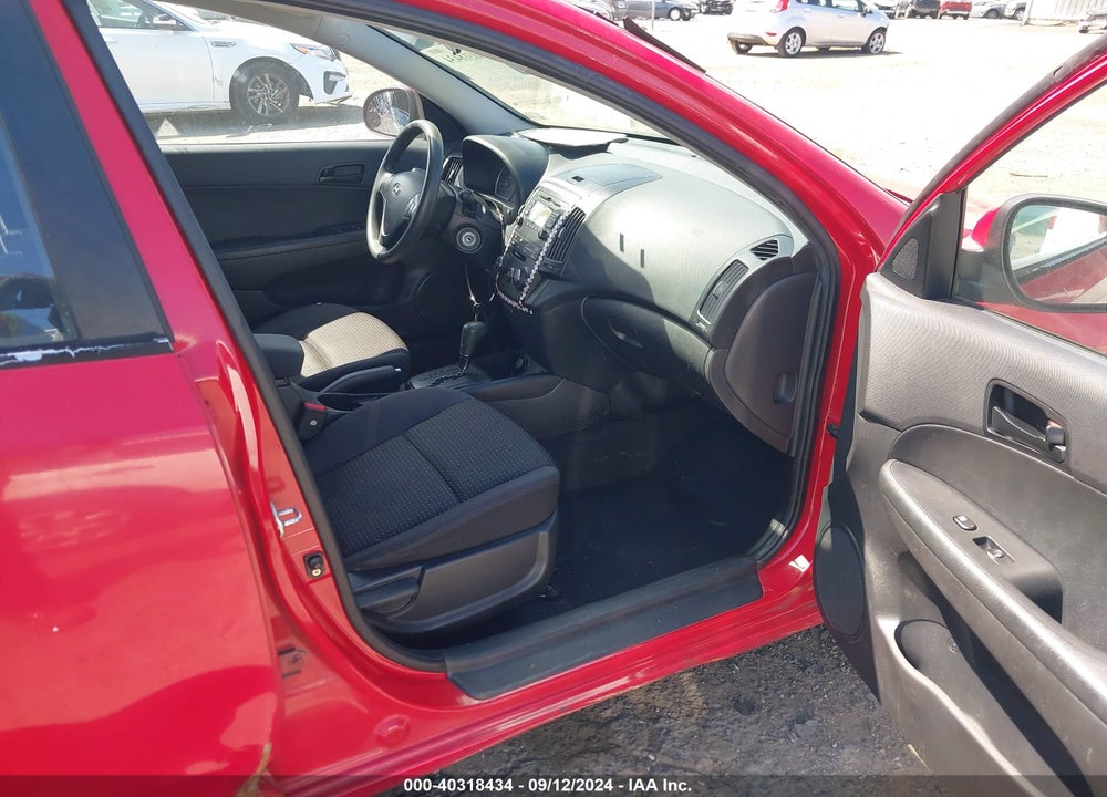 2010 HYUNDAI ELANTRA TOURING VIN: KMHDB8AE7AU078334