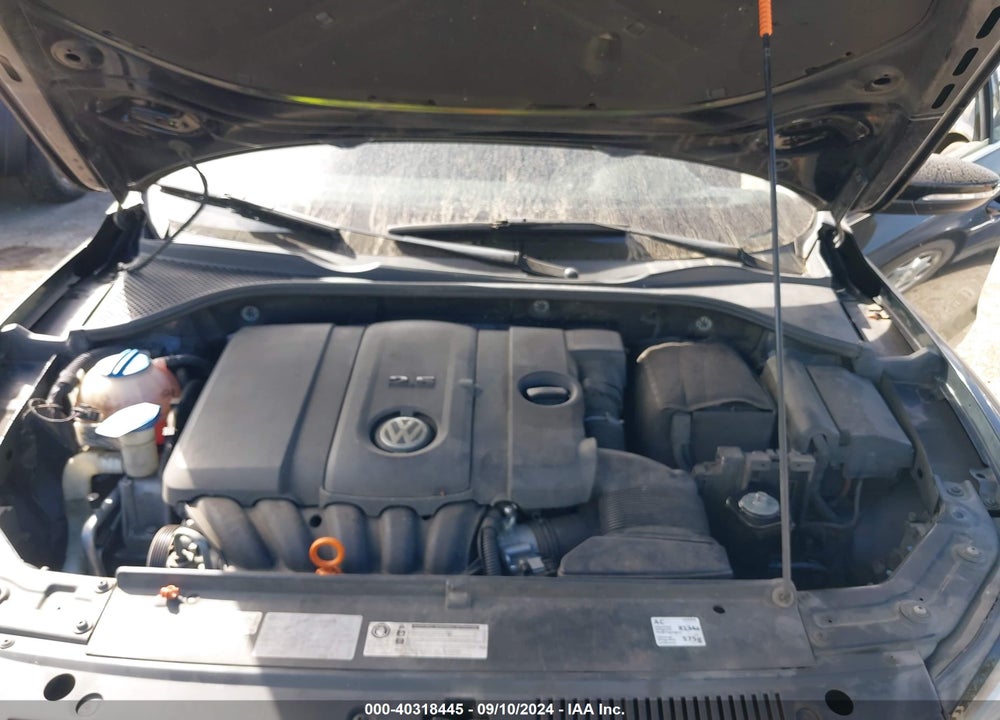 2012 VOLKSWAGEN PASSAT 2.5L SE VIN: 1VWBP7A38CC048450