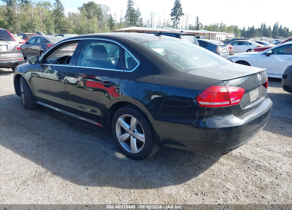 2012 VOLKSWAGEN PASSAT 2.5L SE VIN: 1VWBP7A38CC048450