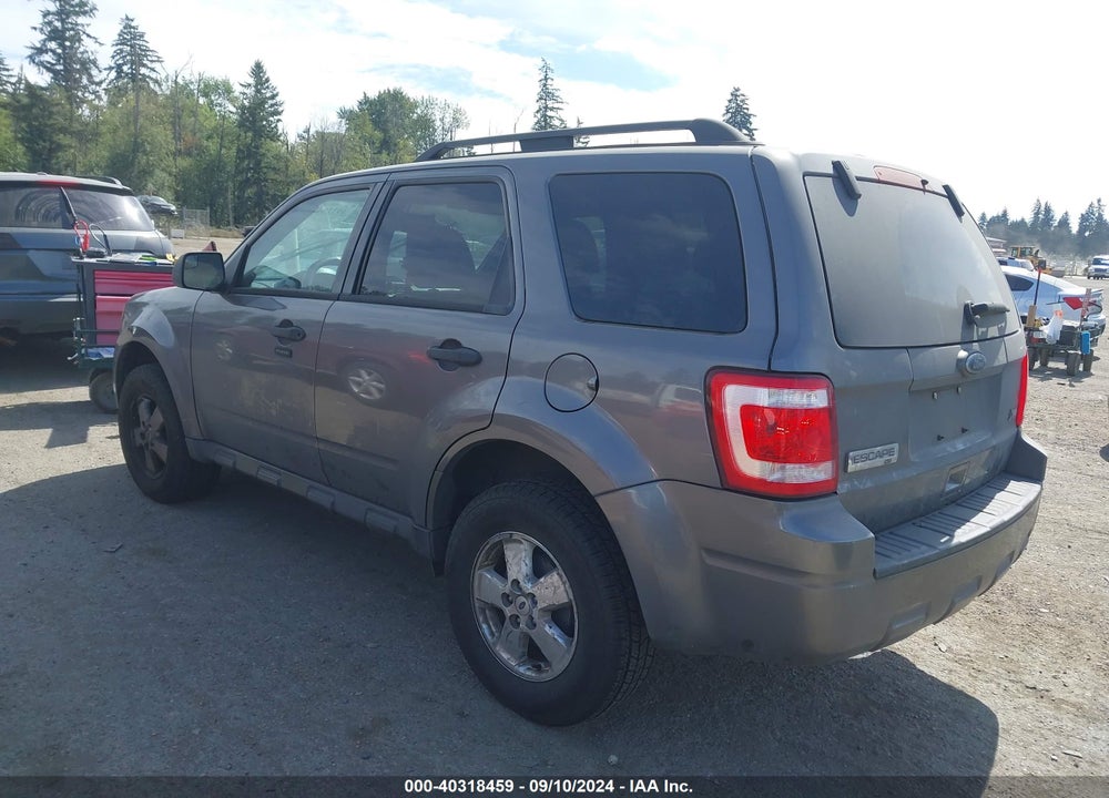 2010 FORD ESCAPE XLT VIN: 1FMCU9DG4AKB50501
