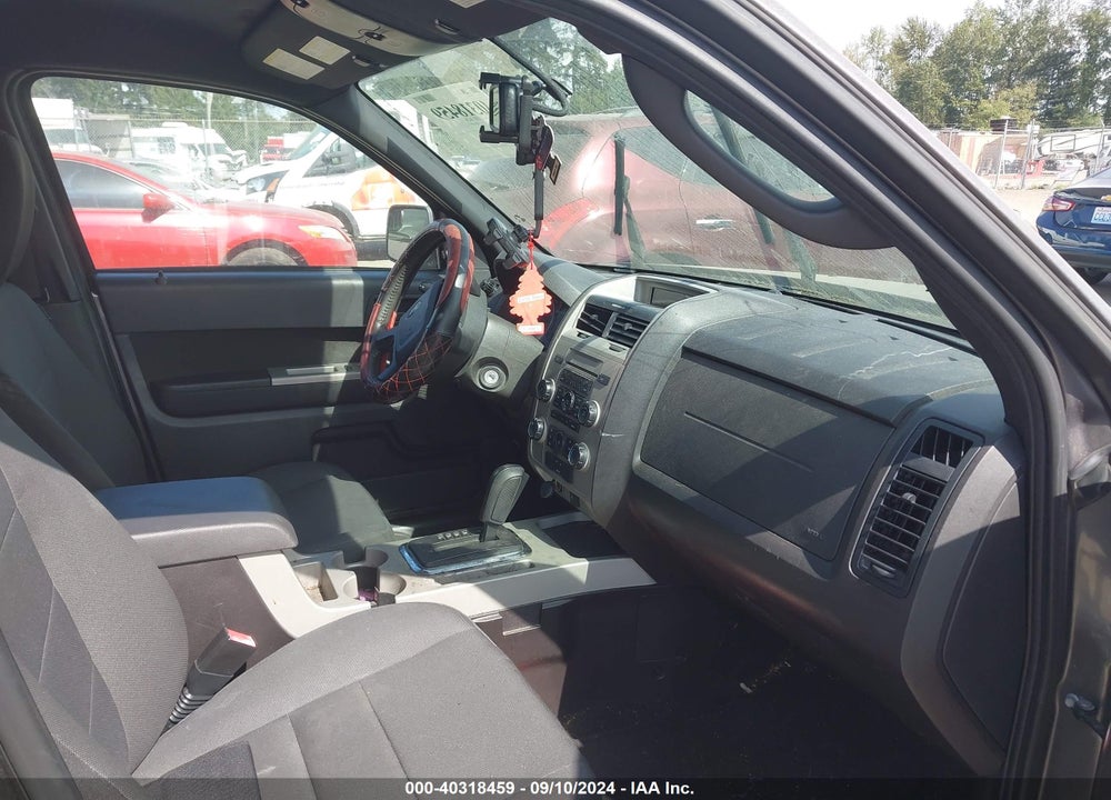 2010 FORD ESCAPE XLT VIN: 1FMCU9DG4AKB50501