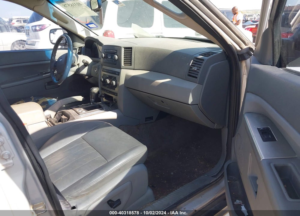 2005 JEEP GRAND CHEROKEE LAREDO VIN: 1J4HR48N25C702580