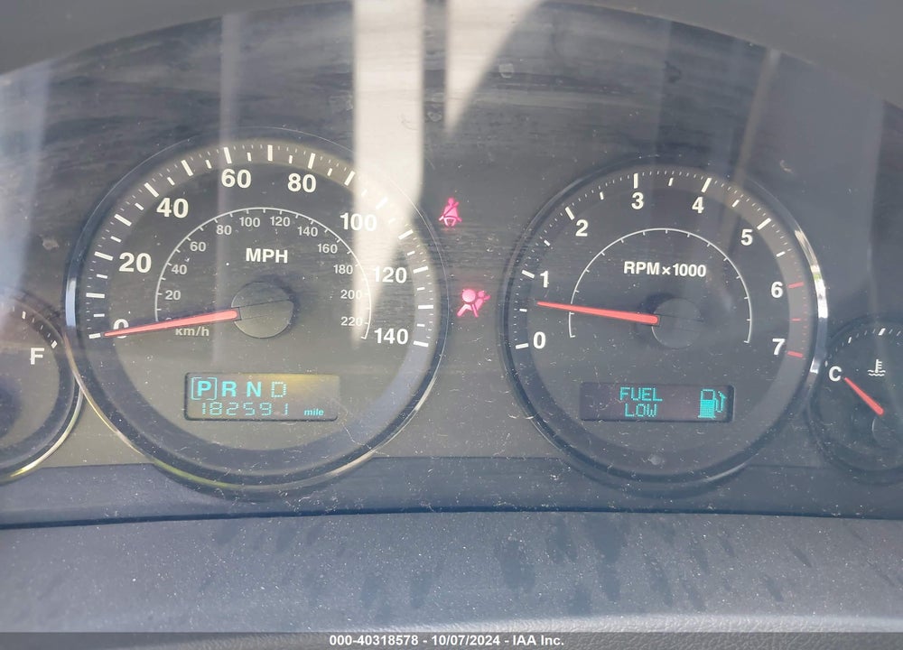 2005 JEEP GRAND CHEROKEE LAREDO VIN: 1J4HR48N25C702580