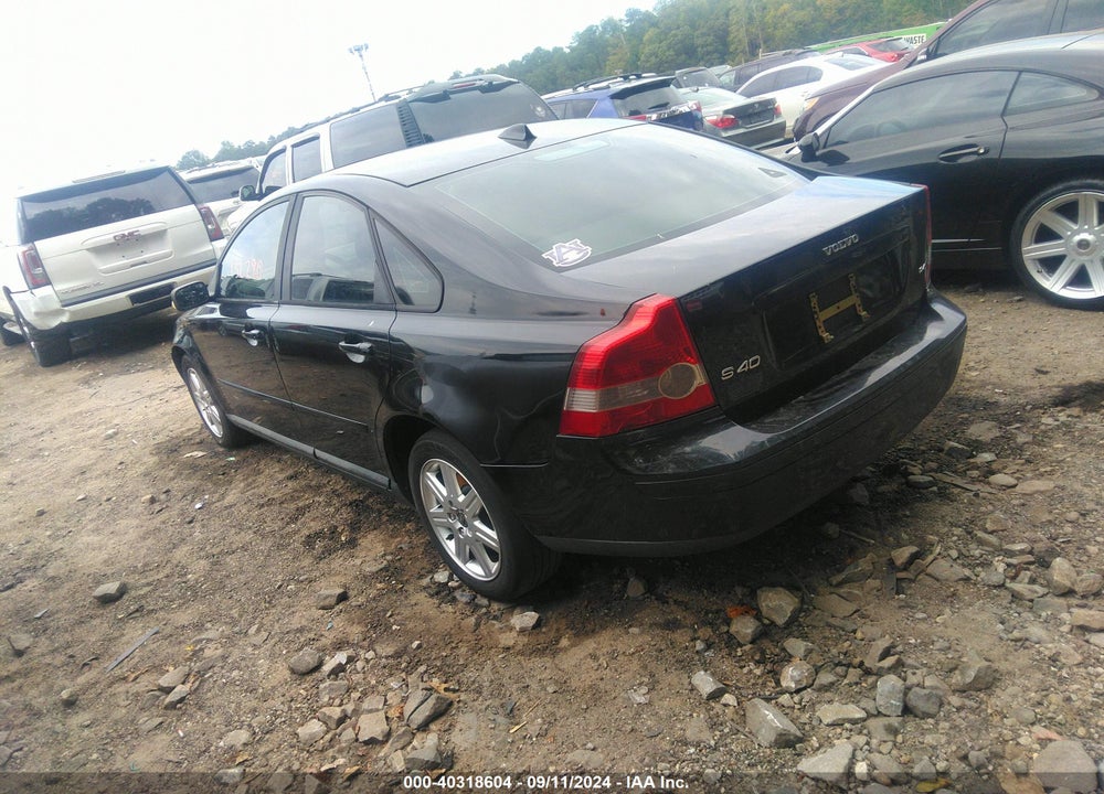 2006 VOLVO S40 2.4I VIN: YV1MS382562213228