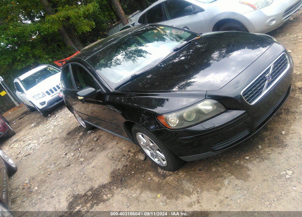 2006 VOLVO S40 2.4I VIN: YV1MS382562213228