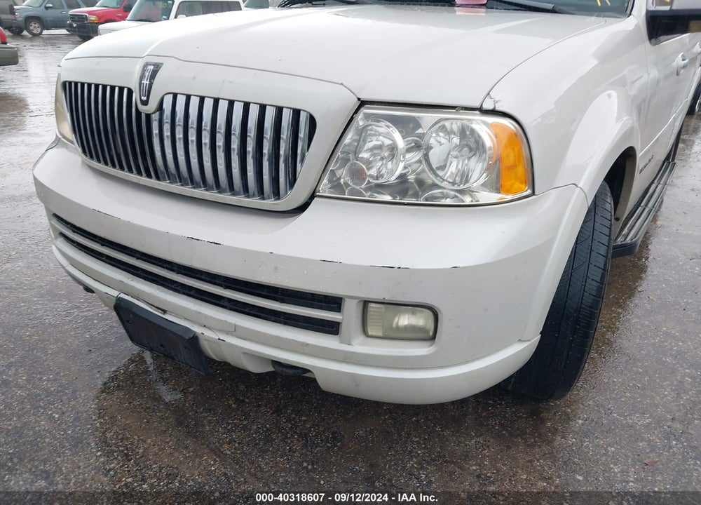 2005 LINCOLN NAVIGATOR VIN: 5LMFU28525LJ20701