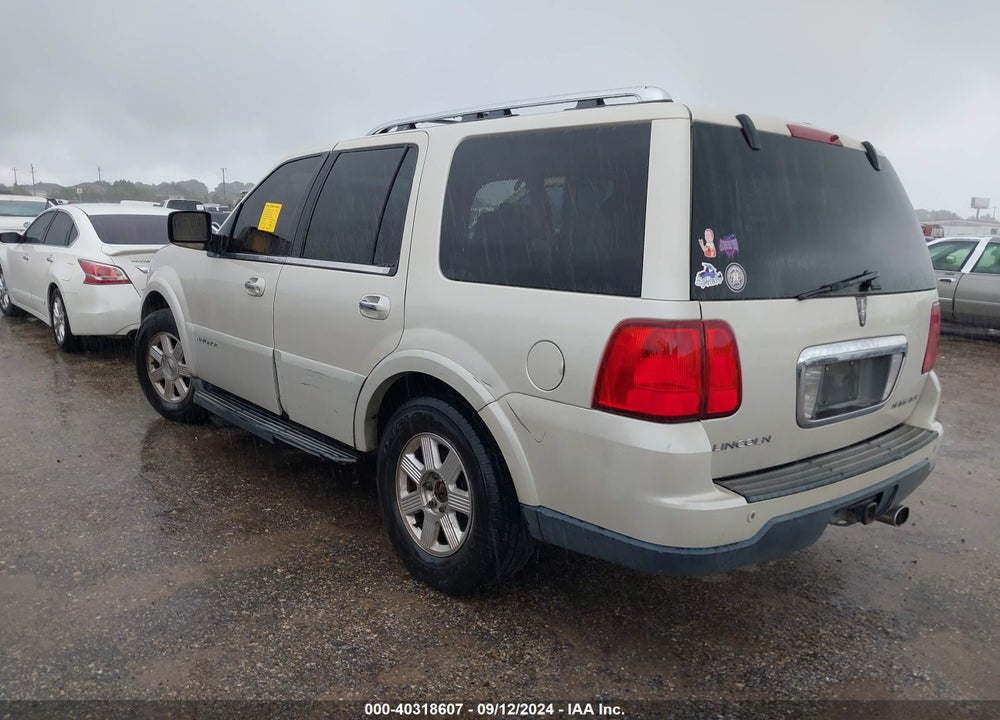 2005 LINCOLN NAVIGATOR VIN: 5LMFU28525LJ20701