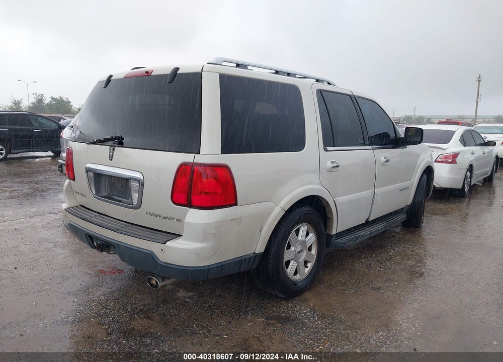 2005 LINCOLN NAVIGATOR VIN: 5LMFU28525LJ20701