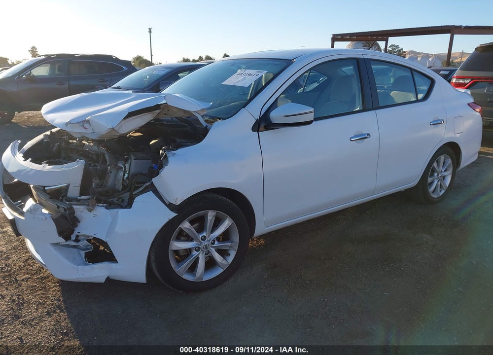 2015 NISSAN VERSA 1.6 SL VIN: 3N1CN7AP1FL802767