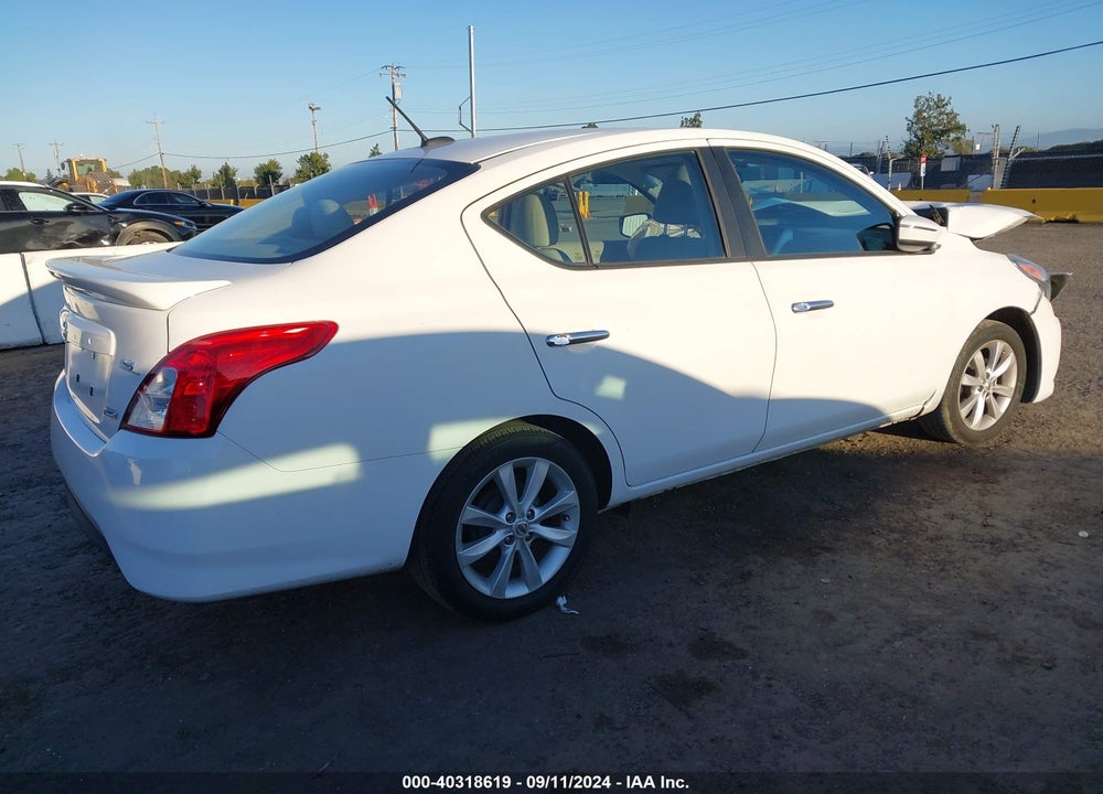 2015 NISSAN VERSA 1.6 SL VIN: 3N1CN7AP1FL802767