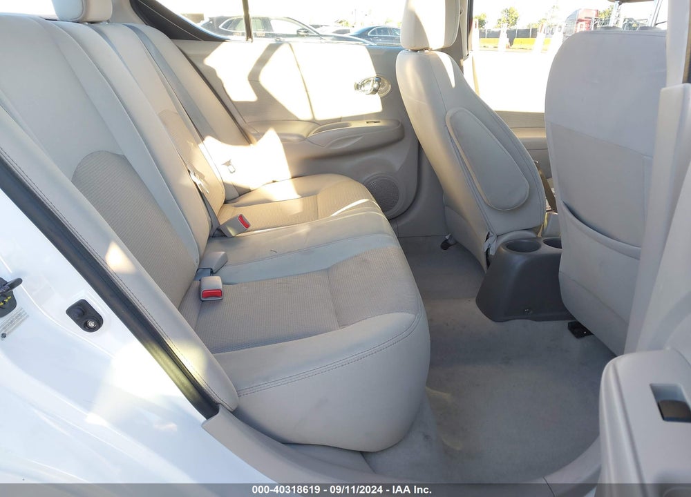 2015 NISSAN VERSA 1.6 SL VIN: 3N1CN7AP1FL802767