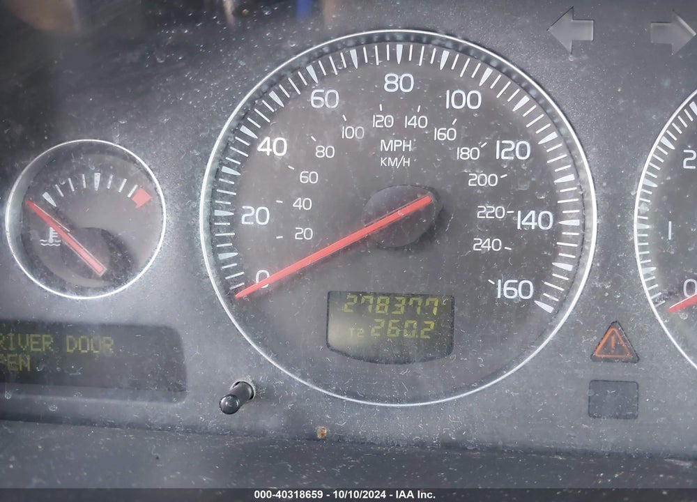 2010 VOLVO XC90 3.2 VIN: YV4982CZ2A1549150