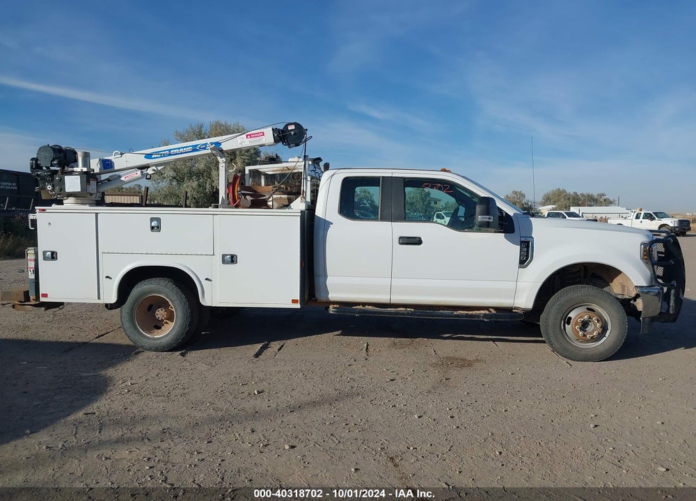 2019 FORD F-350 CHASSIS XL VIN: 1FD8X3H67KEG58344
