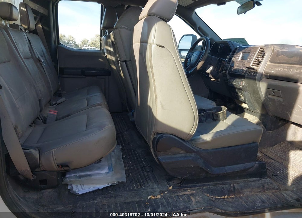 2019 FORD F-350 CHASSIS XL VIN: 1FD8X3H67KEG58344