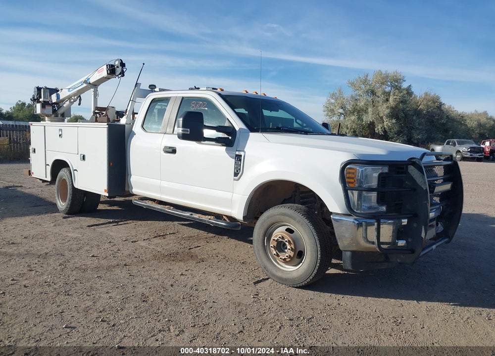 2019 FORD F-350 CHASSIS XL VIN: 1FD8X3H67KEG58344