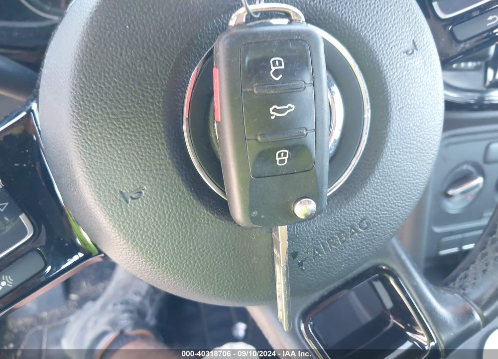 2018 VOLKSWAGEN BEETLE 2.0T COAST/2.0T S VIN: 3VWFD7AT7JM717376