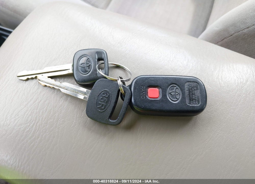 2005 TOYOTA CAMRY LE VIN: 4T1BE32K25U632049