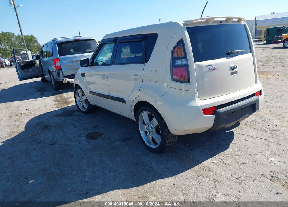 2011 KIA SOUL VIN: KNDJT2A21B7718044
