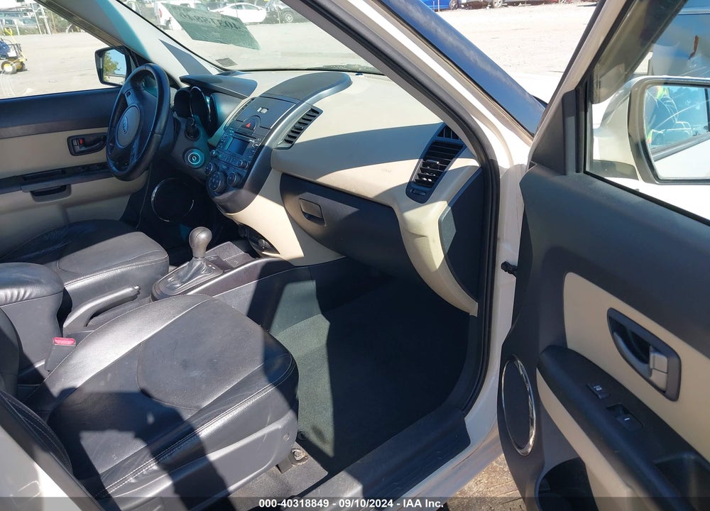 2011 KIA SOUL VIN: KNDJT2A21B7718044