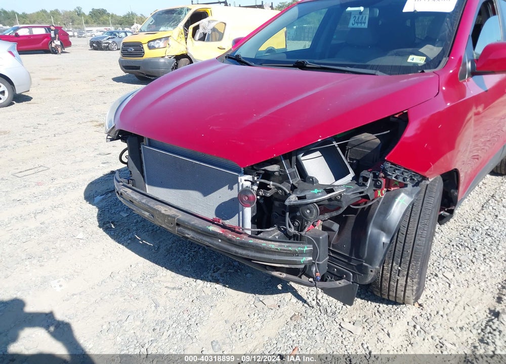 2015 HYUNDAI TUCSON SE VIN: KM8JUCAG0FU111960