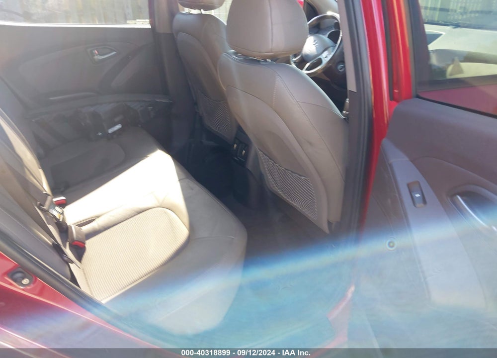 2015 HYUNDAI TUCSON SE VIN: KM8JUCAG0FU111960