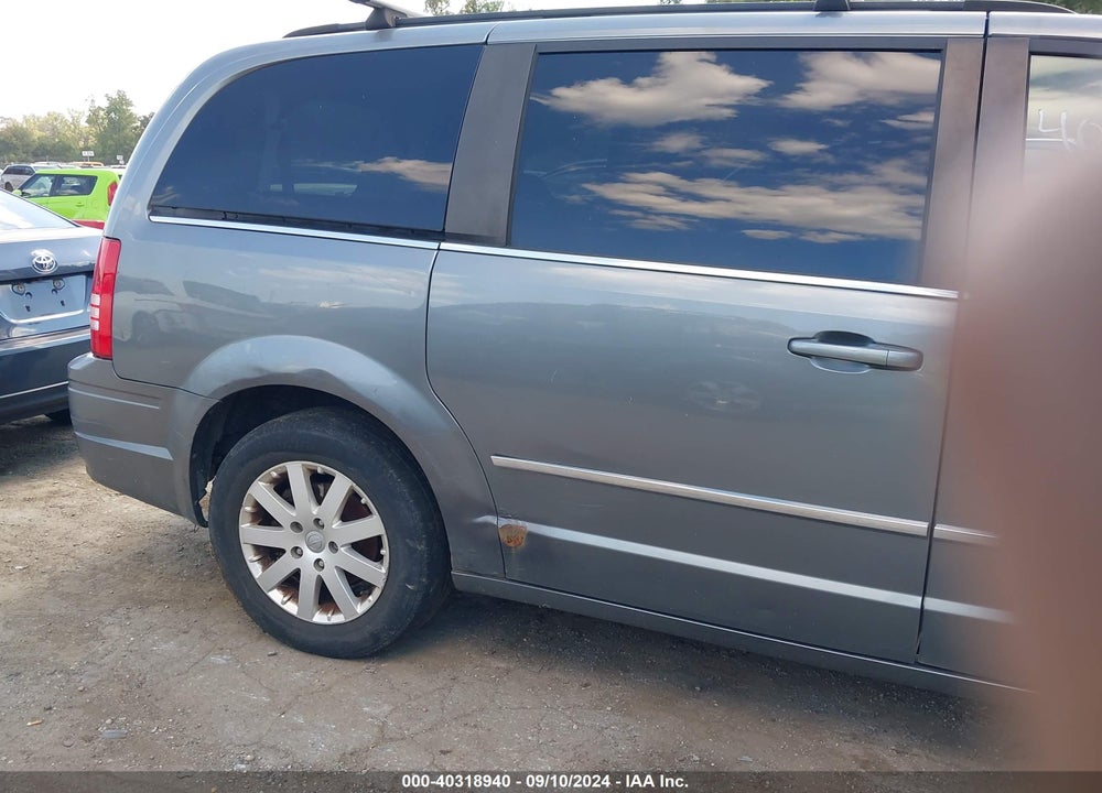 2009 CHRYSLER TOWN & COUNTRY TOURING VIN: 2A8HR54X89R641888