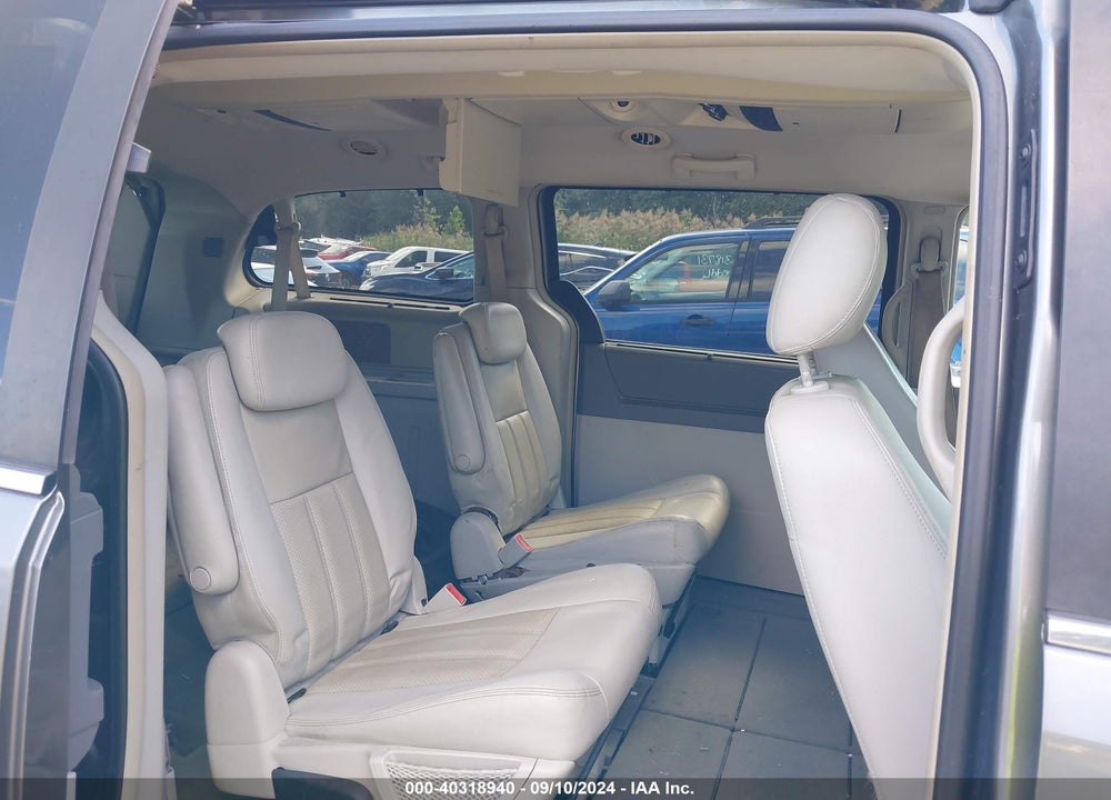2009 CHRYSLER TOWN & COUNTRY TOURING VIN: 2A8HR54X89R641888