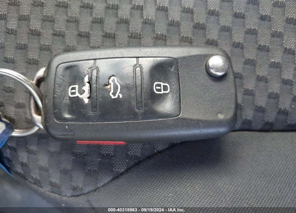 2012 VOLKSWAGEN JETTA 2.0L S VIN: 3VW2K7AJ3CM331222