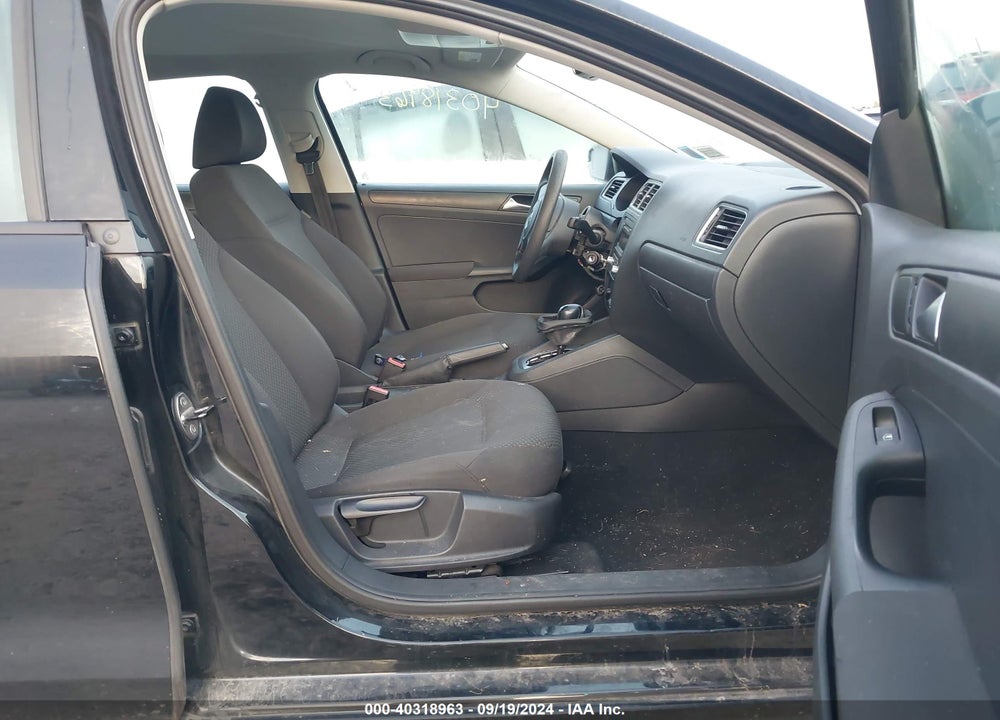 2012 VOLKSWAGEN JETTA 2.0L S VIN: 3VW2K7AJ3CM331222
