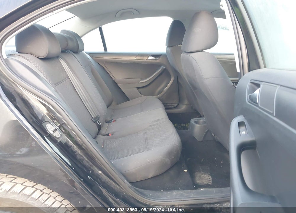 2012 VOLKSWAGEN JETTA 2.0L S VIN: 3VW2K7AJ3CM331222