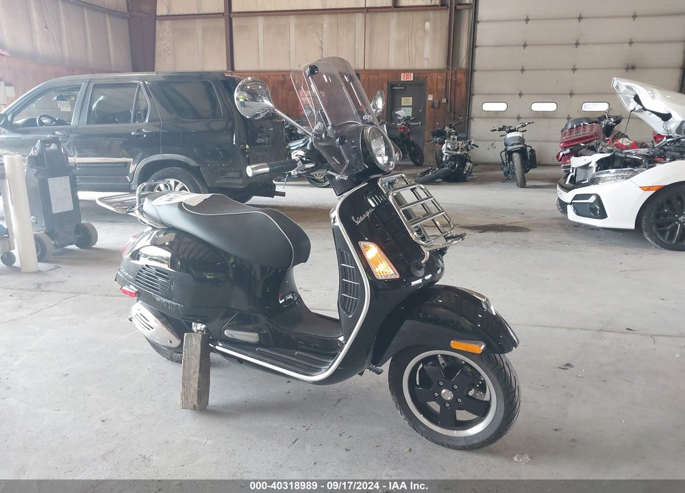 2018 VESPA GTS 300 SUPER VIN: ZAPMA39LXJ5200707