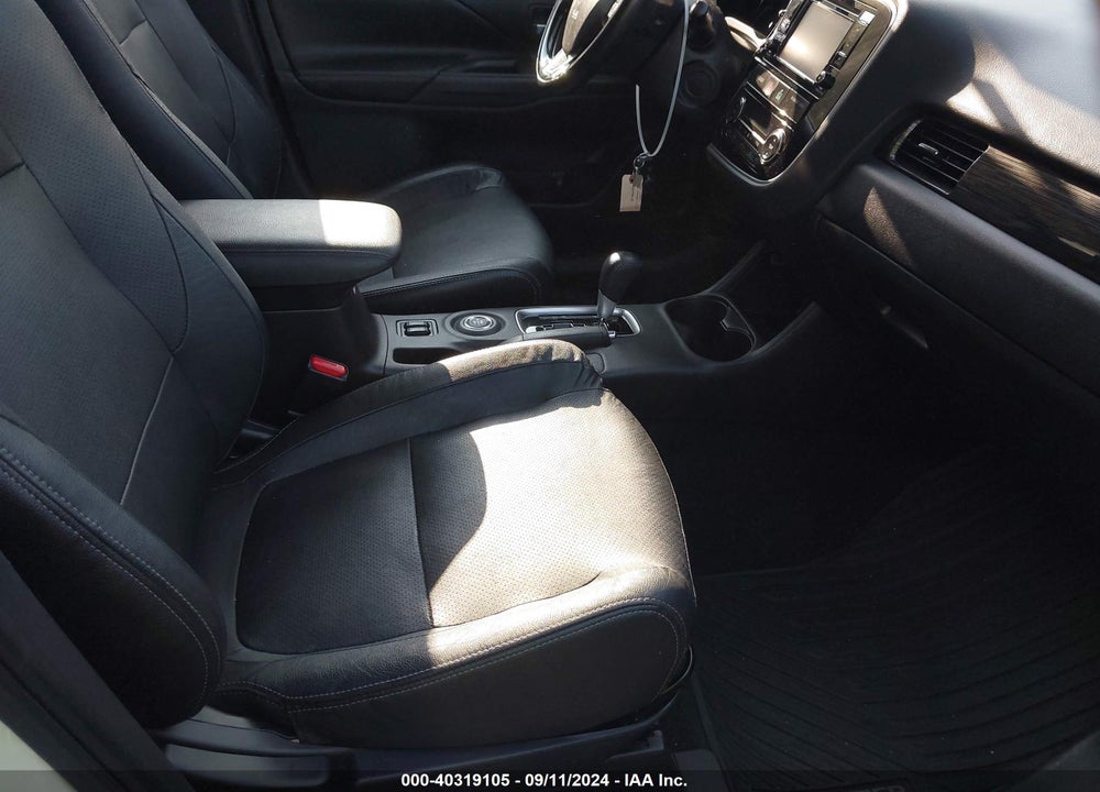 2016 MITSUBISHI OUTLANDER SEL VIN: JA4AZ3A32GZ021484
