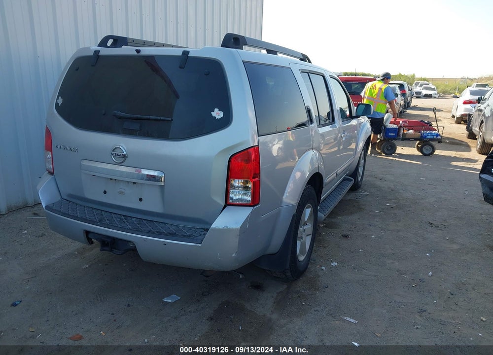 2011 NISSAN PATHFINDER SV VIN: 5N1AR1NN1BC627176