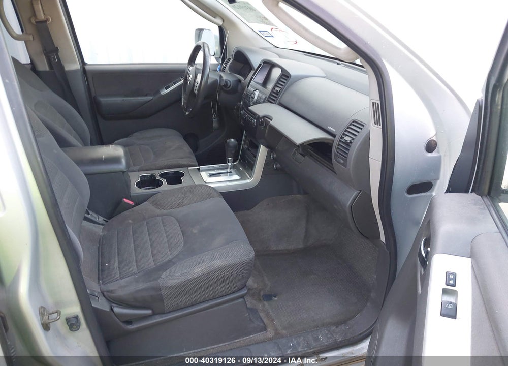 2011 NISSAN PATHFINDER SV VIN: 5N1AR1NN1BC627176