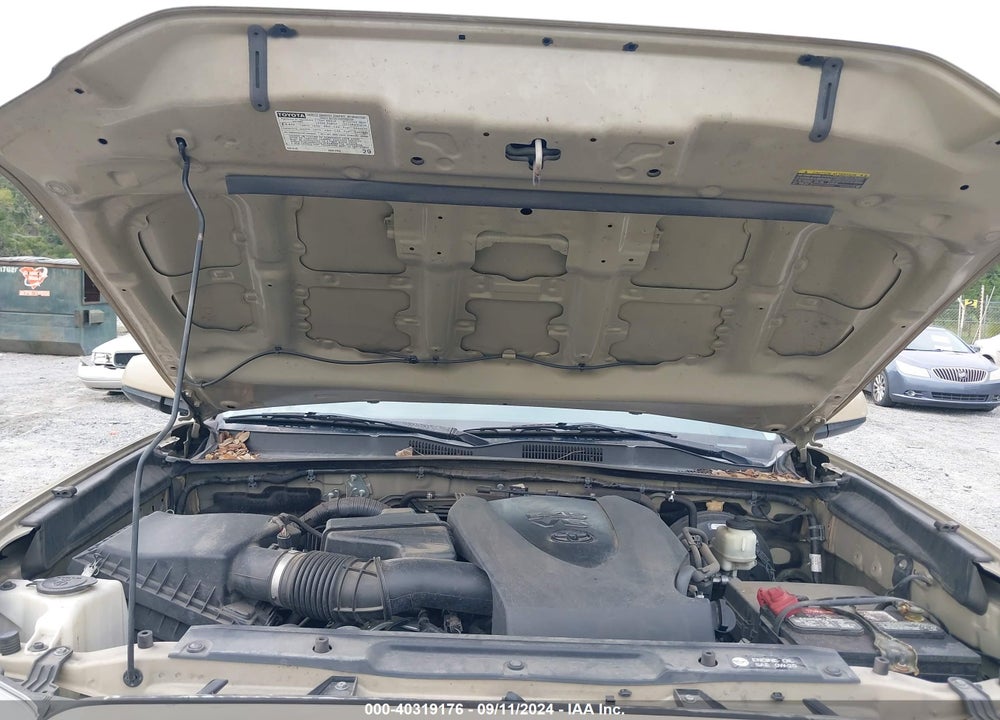 2017 TOYOTA TACOMA SR5 V6 VIN: 3TMAZ5CN4HM043876