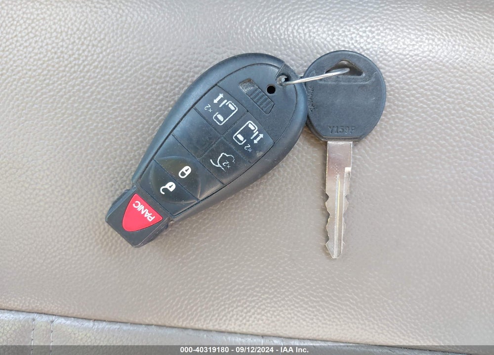 2015 CHRYSLER TOWN & COUNTRY TOURING VIN: 2C4RC1BG7FR595832