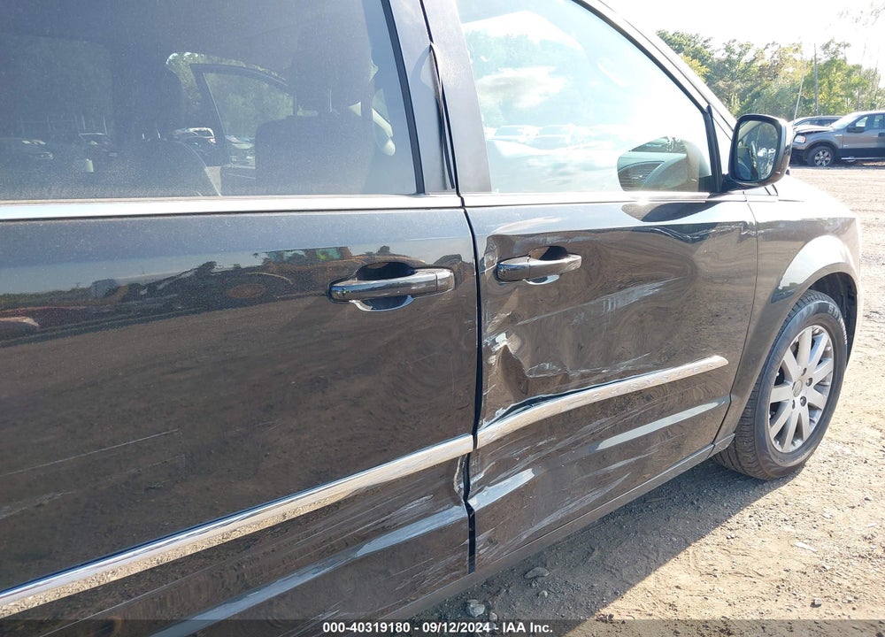 2015 CHRYSLER TOWN & COUNTRY TOURING VIN: 2C4RC1BG7FR595832