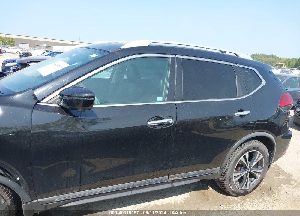 2017 NISSAN ROGUE SL VIN: 5N1AT2MV5HC839080